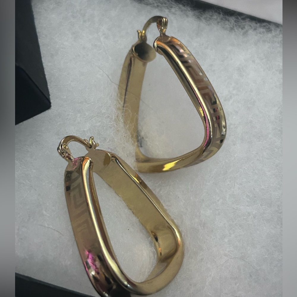 Greek Key Meander Pattern Gold Hoops - Picture 15 of 16
